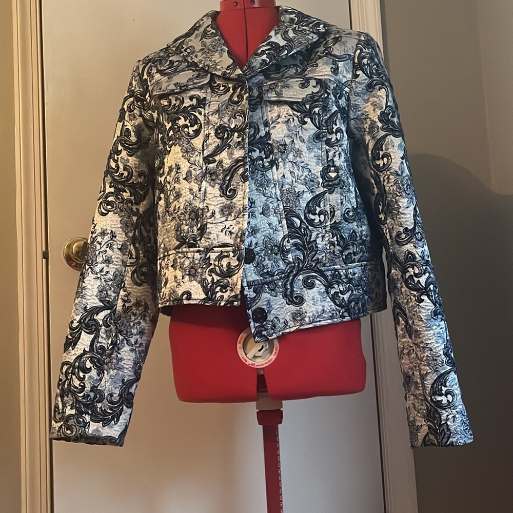Elie Tahari bomber jacket size Large Blue and Silver  CHECK OUT MATCHING SKIRT